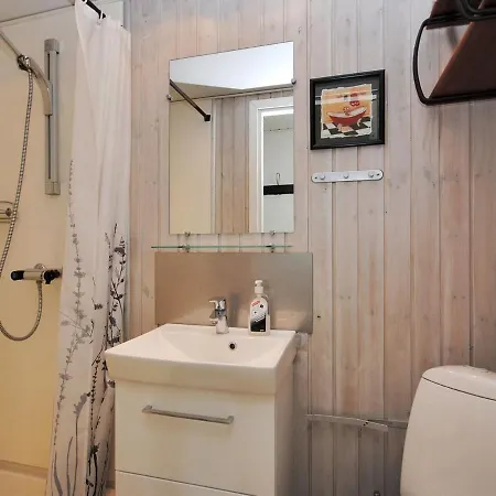 アパート Ingeborre - 100m To The Fjord By Interhome *